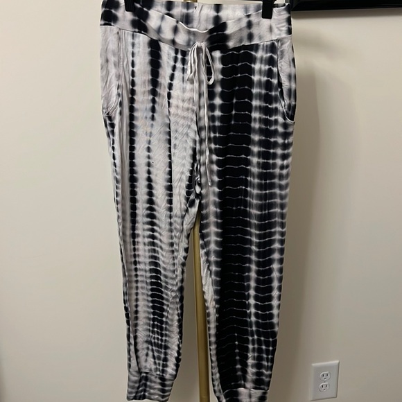 Veronica M Pants - #009 Preloved!! Veronica M joggers extra small